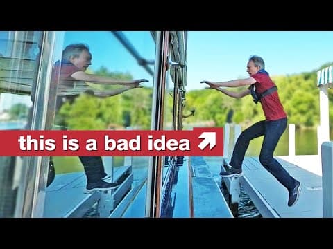 Jezerní pošta doručovaná z pohybujícího se člunu