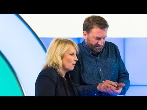 Naráží Jennifer Saunders do lidí koukajících do mobilu?