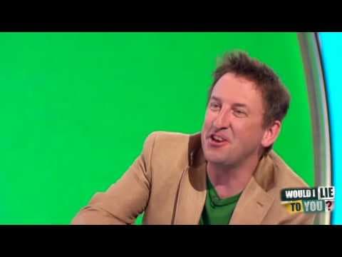 John Bishop se rozbrečel v kině