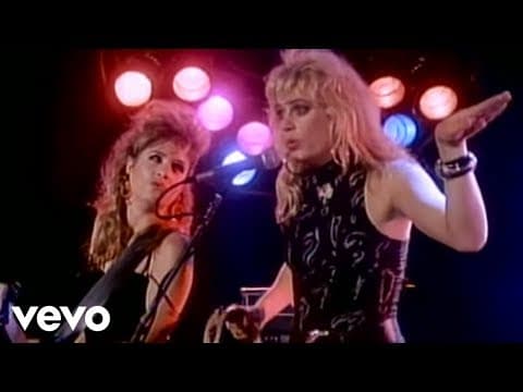 The Bangles – Walk Like an Egyptian