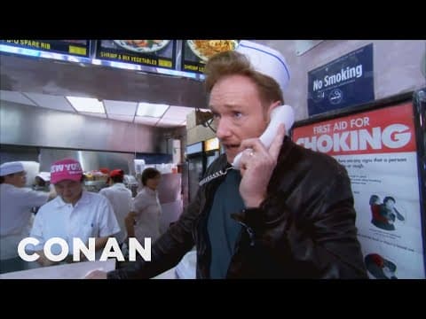 Conan O'Brien roznáší čínské jídlo