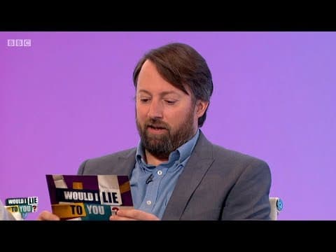 Vyhrál David Mitchell soutěž v házení holínek?