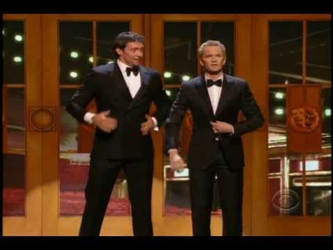 Neil Patrick Harris a Hugh Jackman na cenách Tony 2011