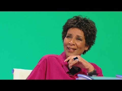 Moira Stuart a pečená brambora s Kit Katkou