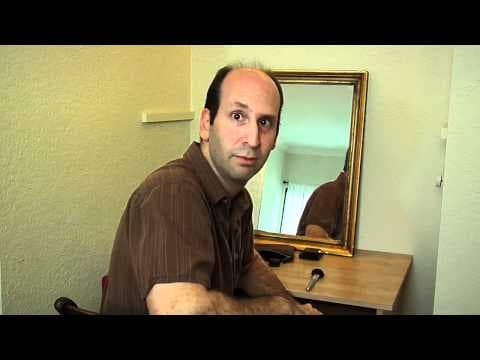 5minutová komediální hodinka Jeffa Lewise