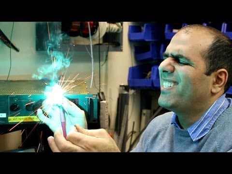 Zabíjí proud nebo napětí?