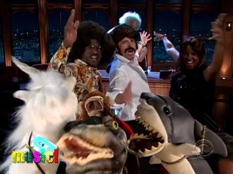 Hudební intra Craiga Fergusona: White Lines