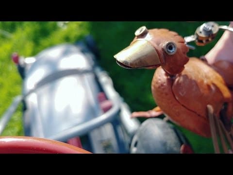 Dabchick seká trávu